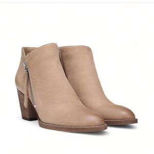 SAM EDELMAN BOOTIE IN GOLDEN CARAMEL NUBUCK LEATHER